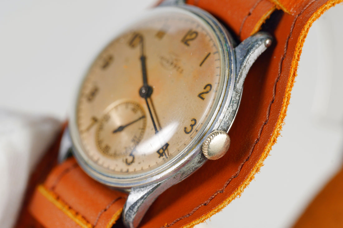 TAVANNES type "PORTUGUESE" 32.5 mm vintage watch Swiss Made