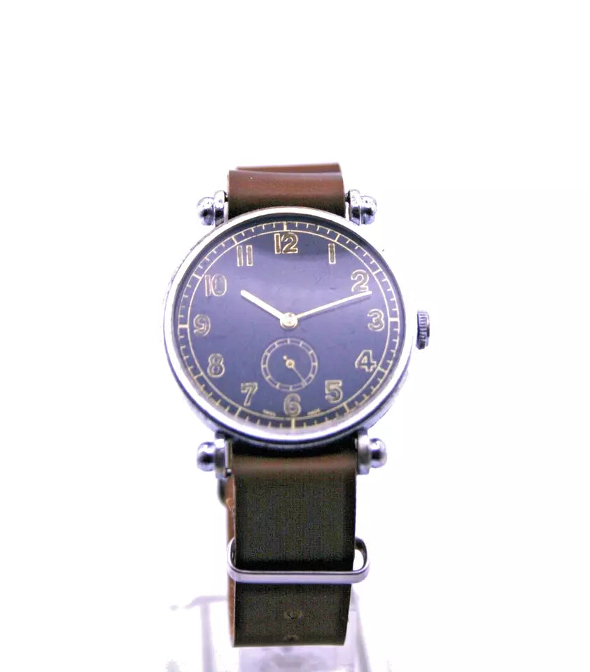 Nivada military watch, Swiss craftsmanship, vintage men's wristwatch for collectors