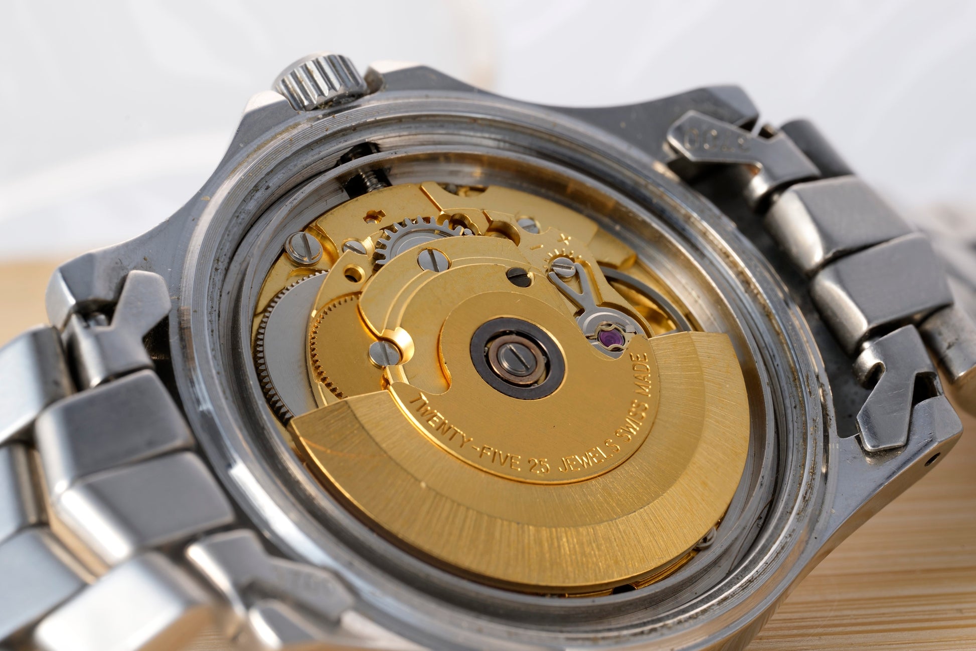Retro Glycine Walker wristwatch, ref. 3700, 35mm case, Swiss-made timepiece