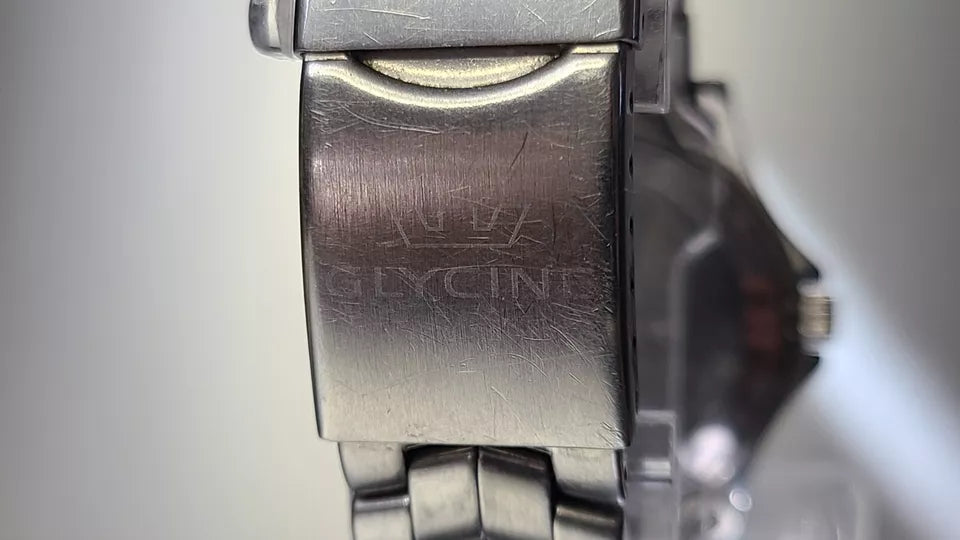 Retro Glycine Walker wristwatch, ref. 3700, 35mm case, Swiss-made timepiece